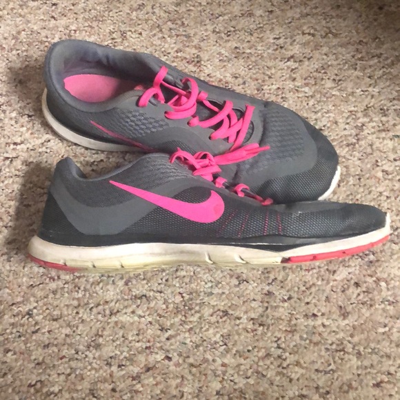 Size 10 Nike Flex Training shoes - Picture 2 of 4